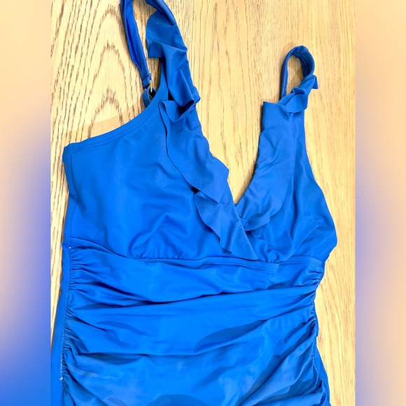 La Blanca Blue One Piece With Ruffle Detail At Bust Size 14 - Picture 2 of 8